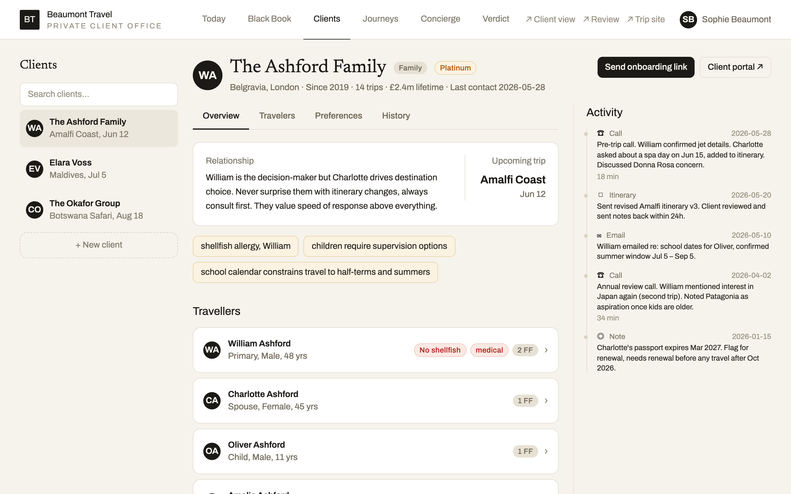 Caravelle client intelligence profile